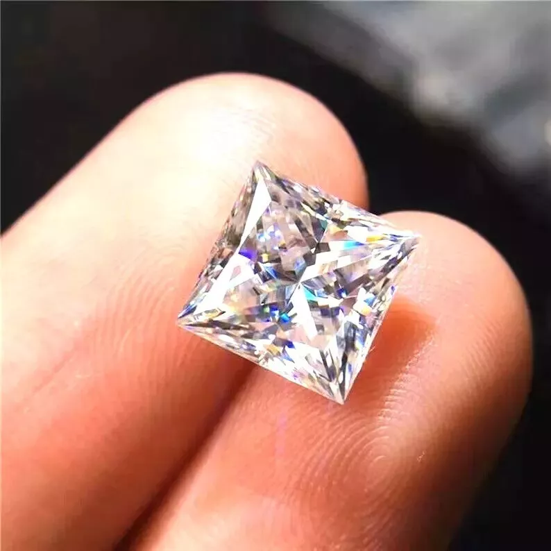Moissanite 1Carat Princess GGA Certified