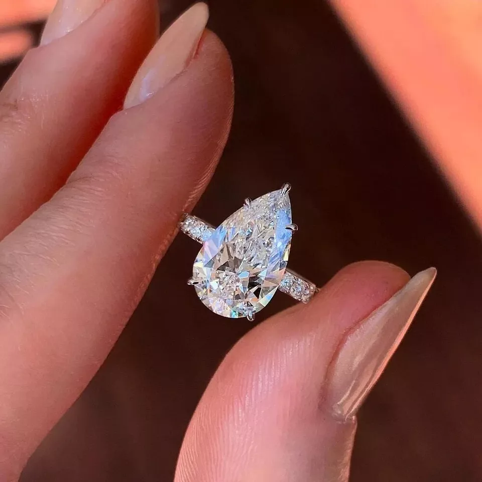 Moissanite 2Carat Pear GGA Certified
